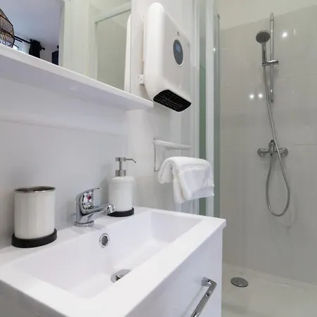 Center - * リール